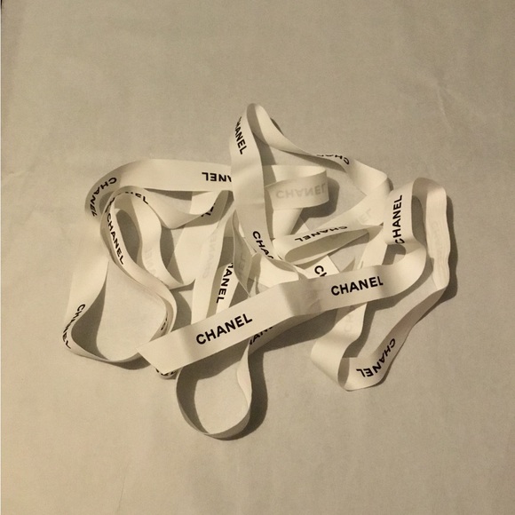 CHANEL - Picture 3 of 4